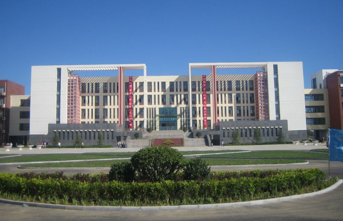 河北三所理工类大学，师资实力雄厚，你会选择哪一所？