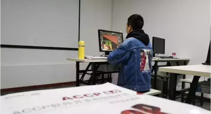 北大青鸟大学城（老师）