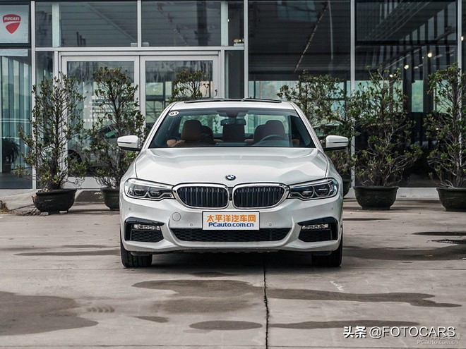 豪华C级三绝杀对比：新奥迪A6L\宝马5系\奔驰E级，你选谁？