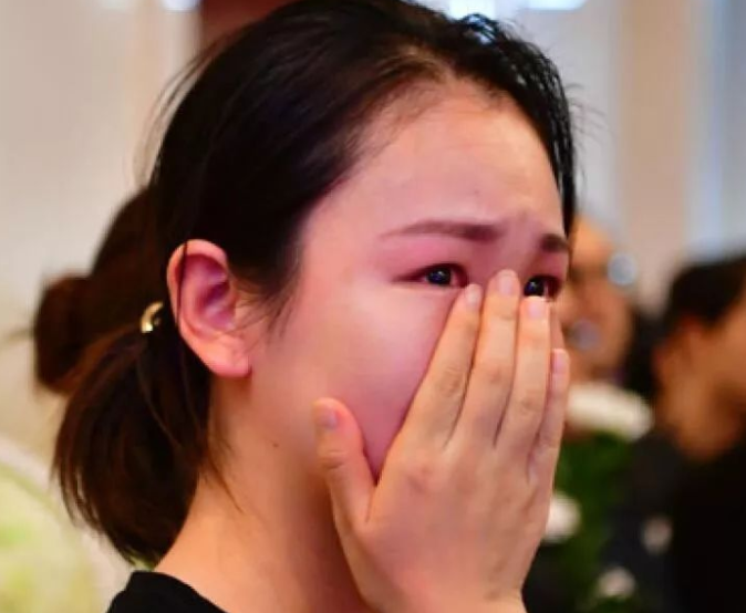 2021各地高考分数线出炉，文理科相差近百分，真是心疼文科生