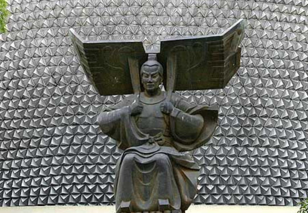 飞天的人,在当时人们还没有对世界有清楚的认知,而万户已经想到要利用