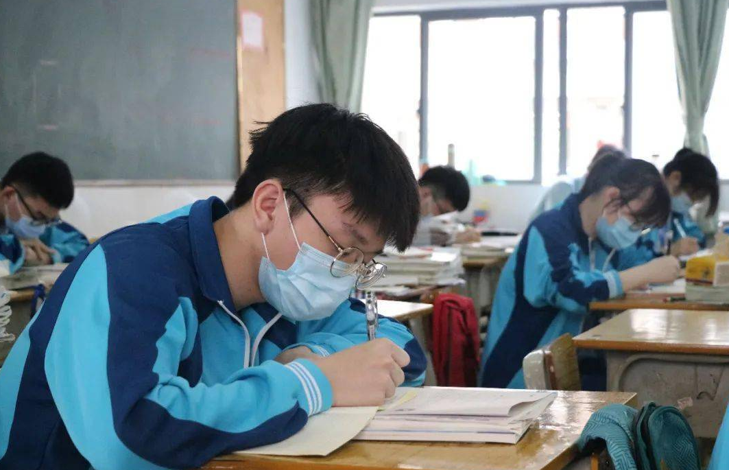 大学录取通知书上，包括这些内容，如果没有估计是“野鸡大学”