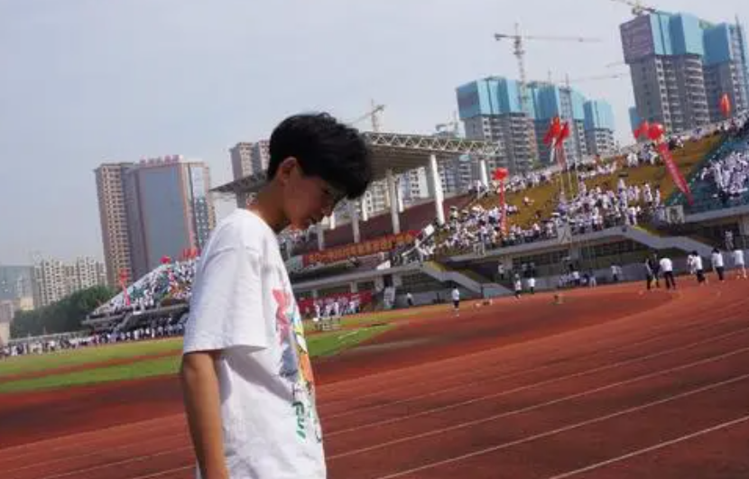 湖南一所县中学成为“黑马”，本科上线率98.8%，高考成绩很亮眼