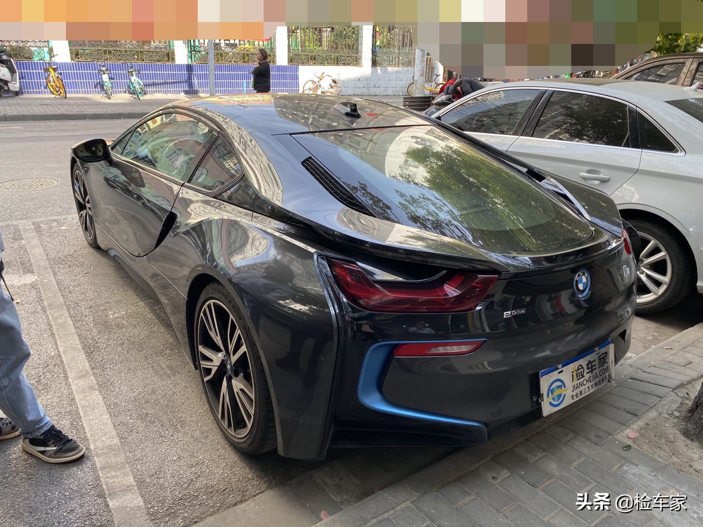 宝马i8落地价多少钱(宝马i8多少钱2020款)