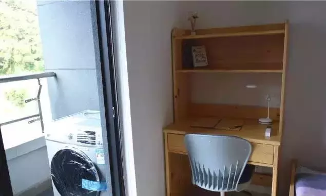 广东最坑爹vs最壕的大学宿舍！你们感受一下，这区别扎心了