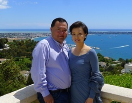 杨澜23岁的儿子罕见露面，文质彬彬颜值高，妈妈杨澜功不可没