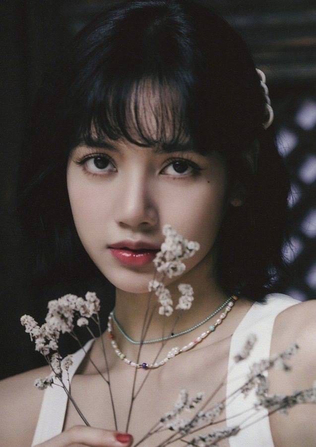 lisa终于换刘海,像换了张脸一样,看了我都想剪同款