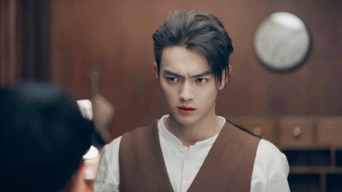 许凯新剧跌破3分，同为95后，怎么就他拉垮，配音：这锅我不背