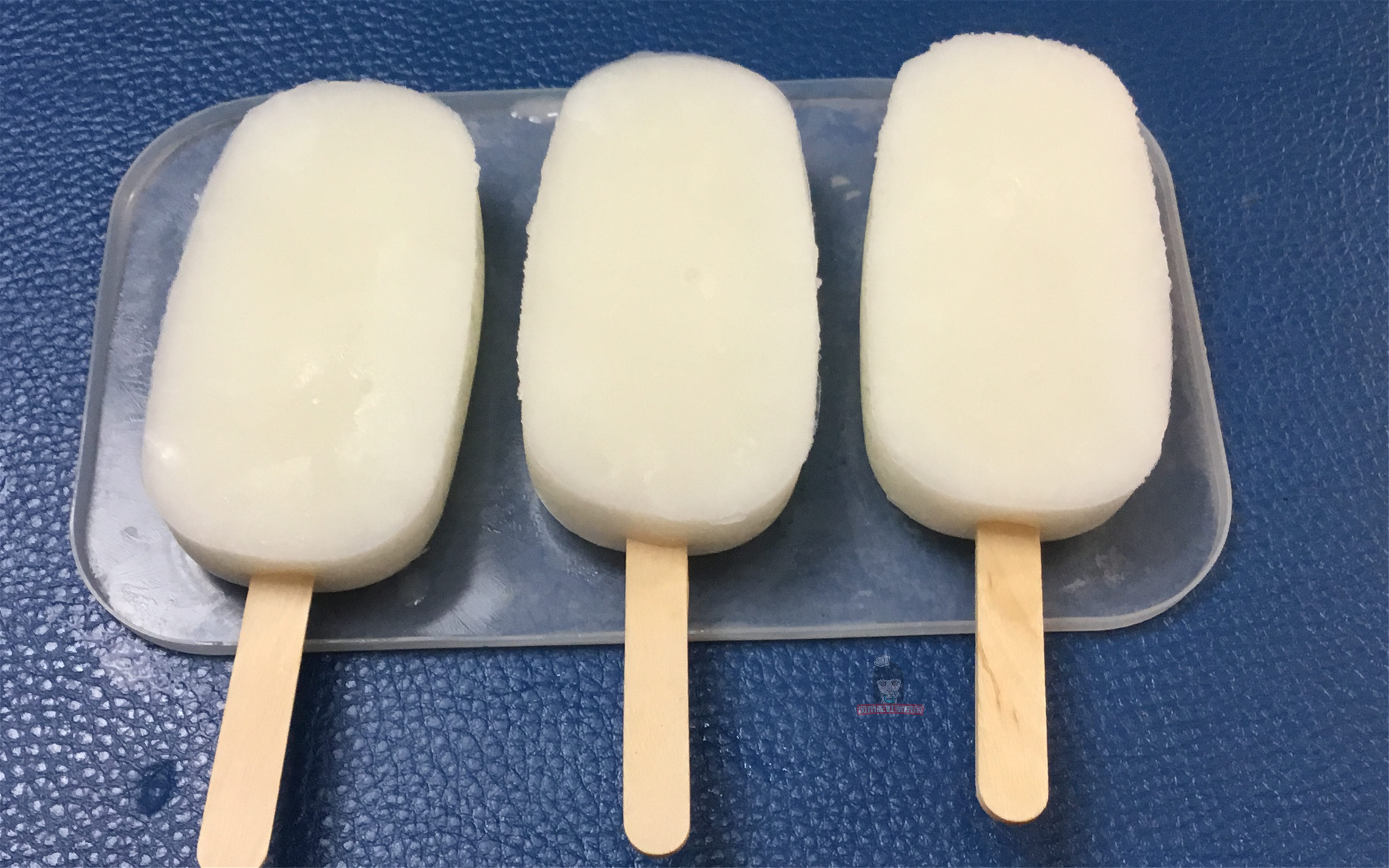 老冰棍怎么制作（分享家家都有的食材童年味道你也可以自己制作）(8)
