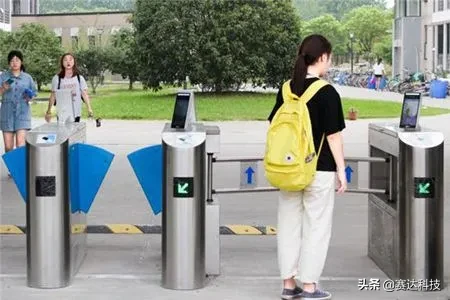 开学了，学校应该加强这些硬件设施