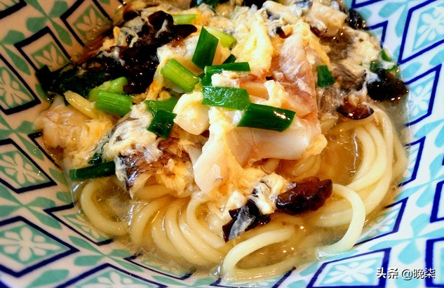 这篇文章把我看饿了——鱼卤面