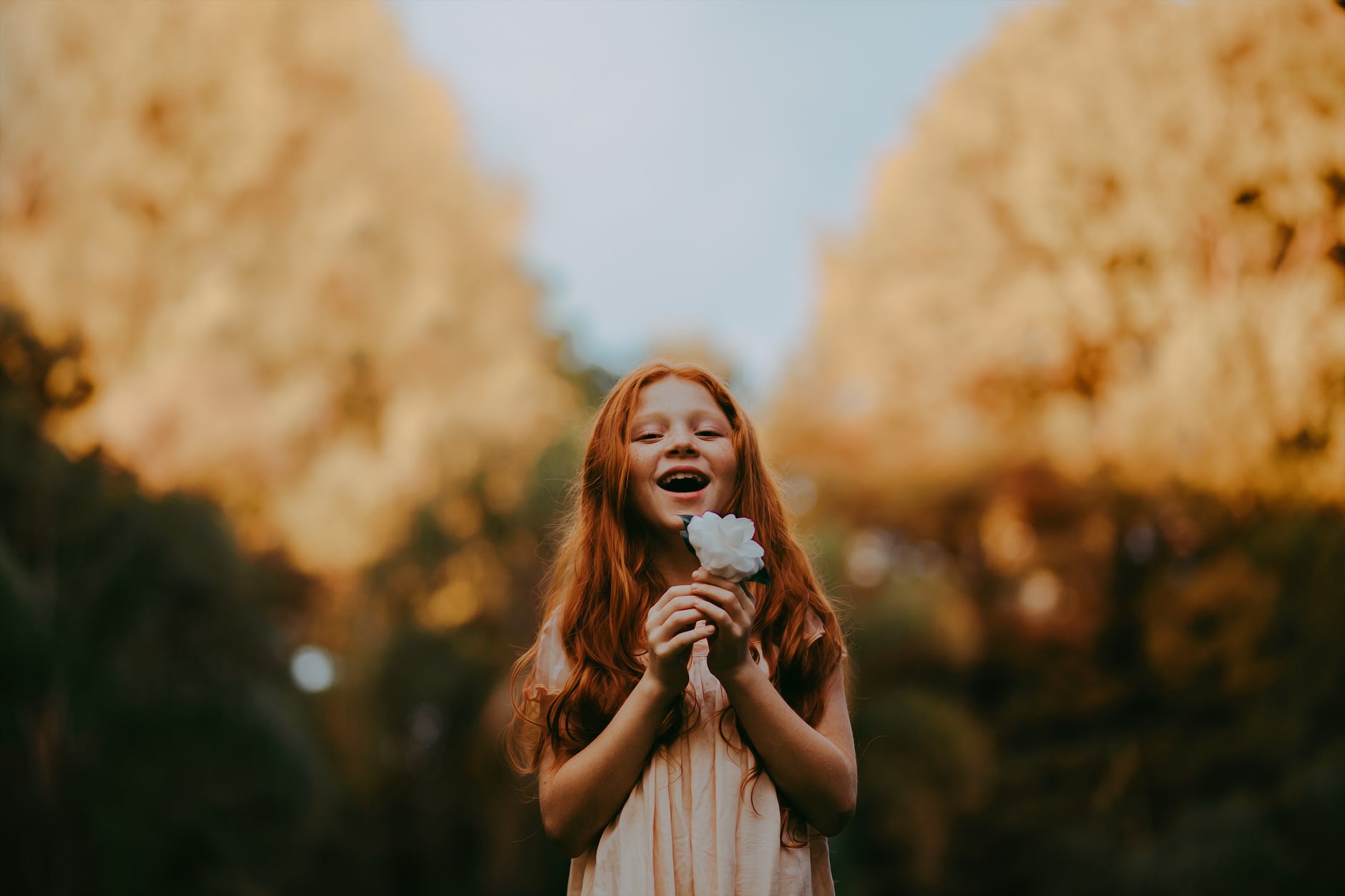 “一场婚礼后，我拉黑了最好闺蜜的微信”：成年人的友谊，很脆弱