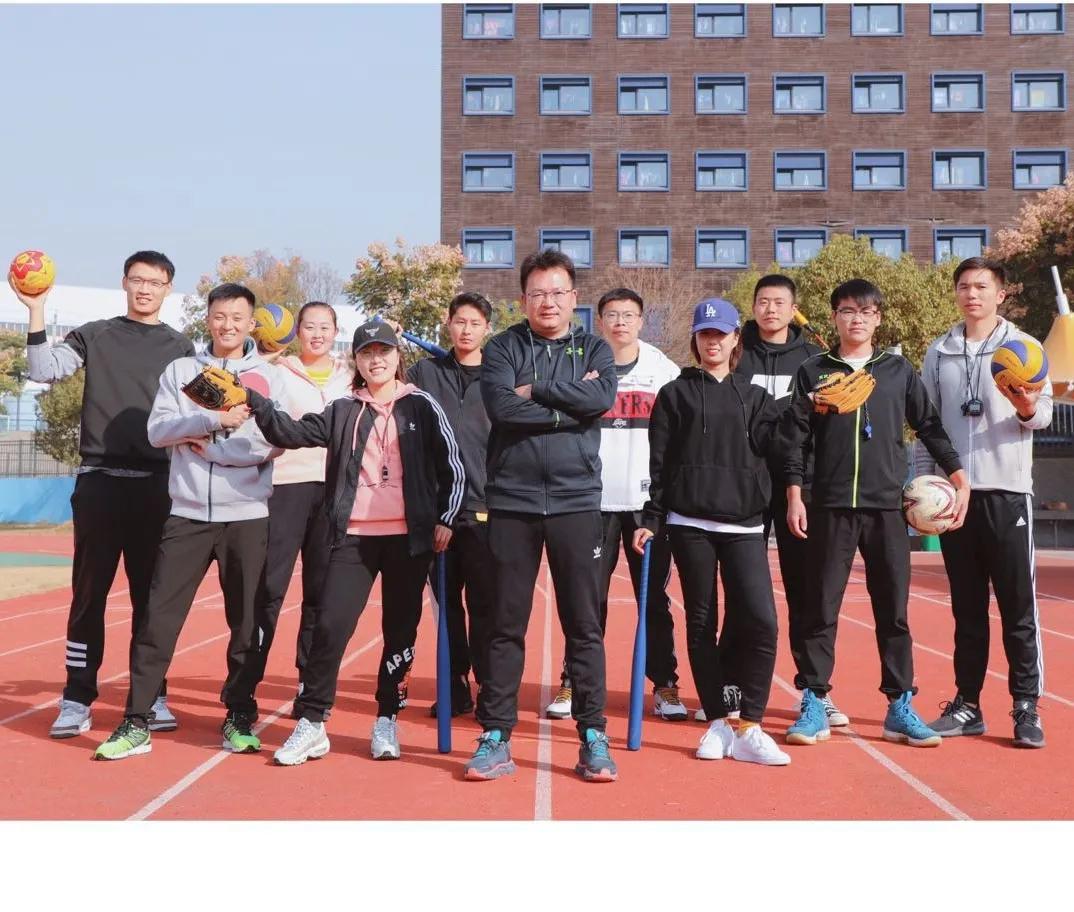 汗水 拼搏 殊荣——镇江第一外国语学校田径队超豪华阵容来袭