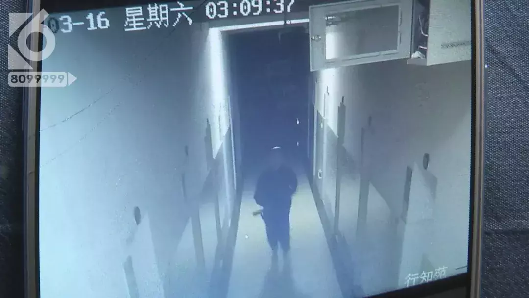 少女疑遭同学毒打  冷水泼醒逼迫下跪