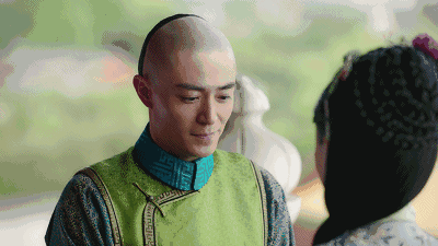 “情起情灭不由人，花开花落各有时”一句话道尽爱情的浮华光影