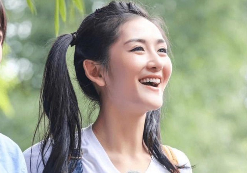 谢娜侄子695分考清华，身高1米9颜值才华并存，新一代“校草”？