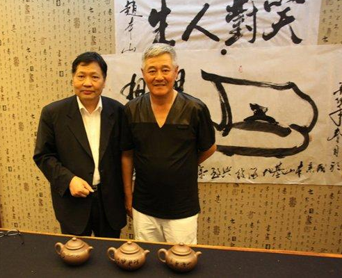 挚友许四海病逝，赵本山直叹太可惜，曾送对方价值千金根雕与佛像