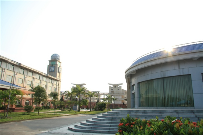 广西钦州闻名遐迩好高中，2020高考成绩，钦州一中包揽市文理状元