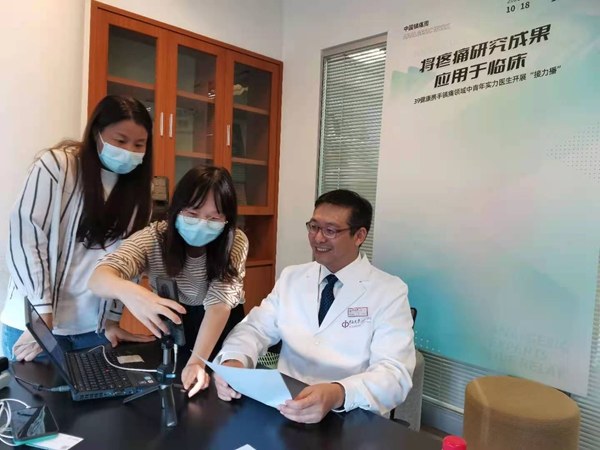 有一种剧痛叫“带状疱疹”！这3类人容易被后遗症盯上，及时治疗