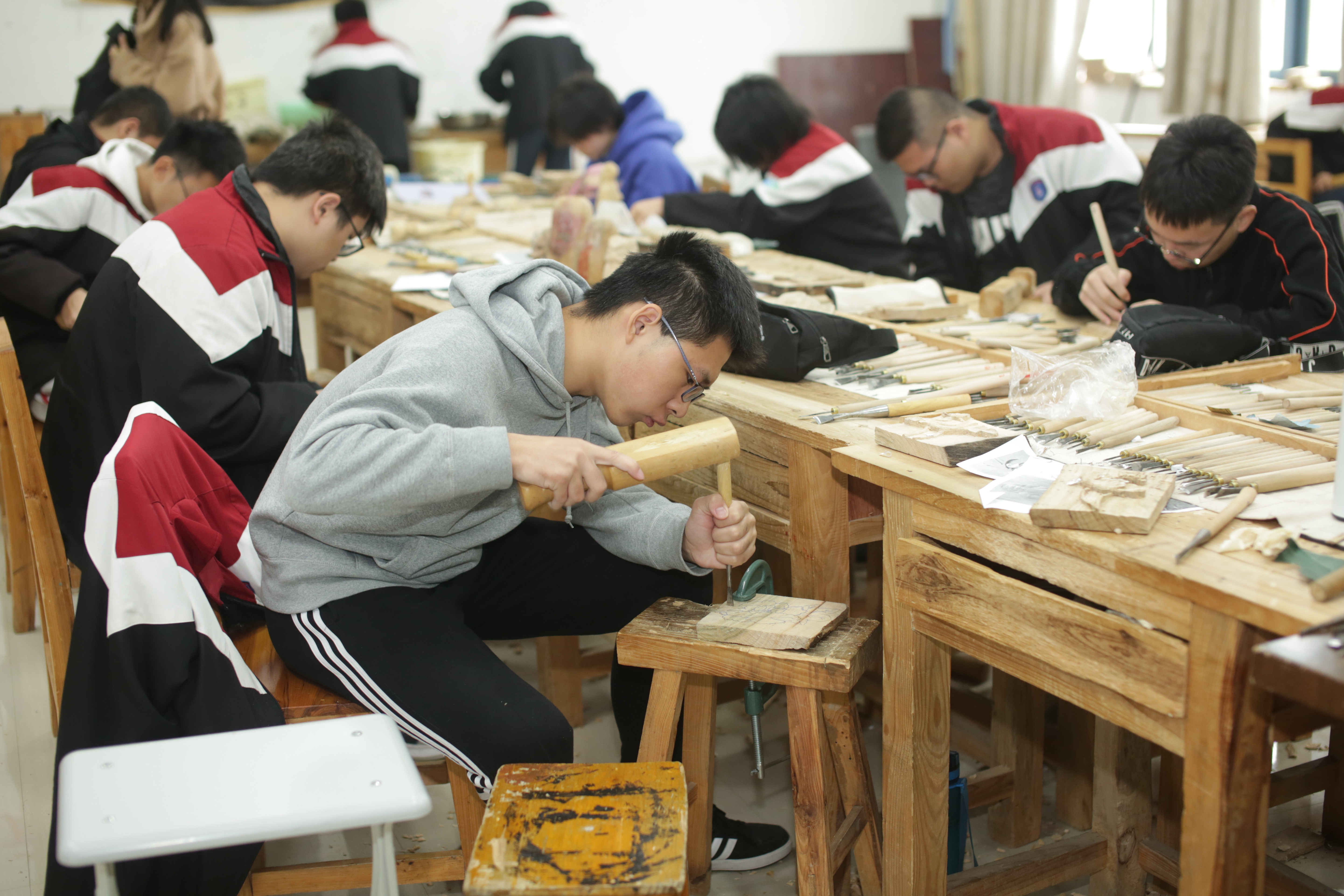 乐清市职业中专——产学研用打造黄杨木雕人才摇篮