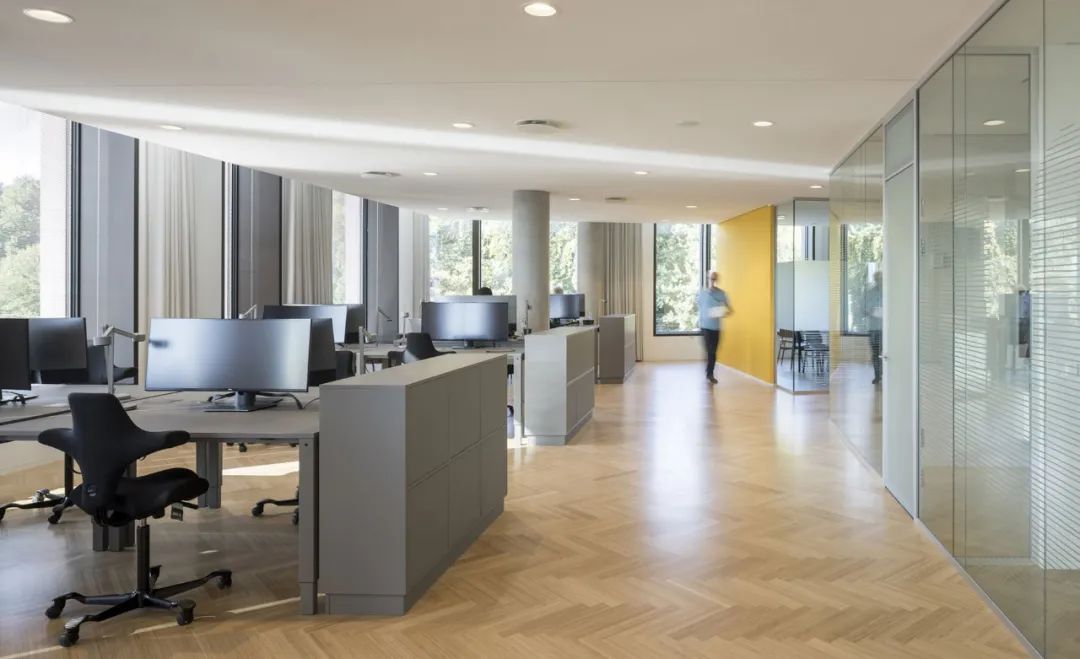 嘉士伯新总部大楼，可回收的黄铜外立面，示范了真正可持续理念