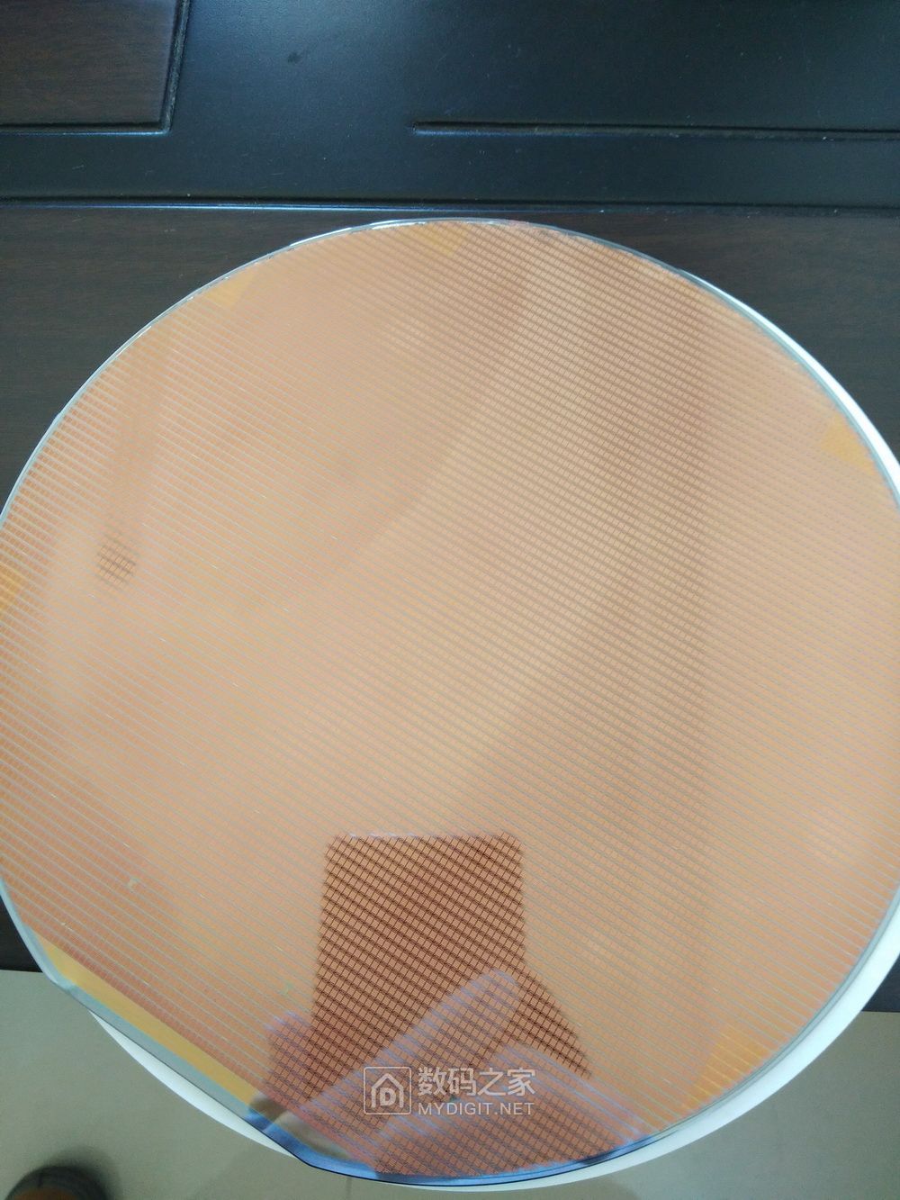 高逼格手办！整套晶圆片讲解，带领你进入芯片的内部世界