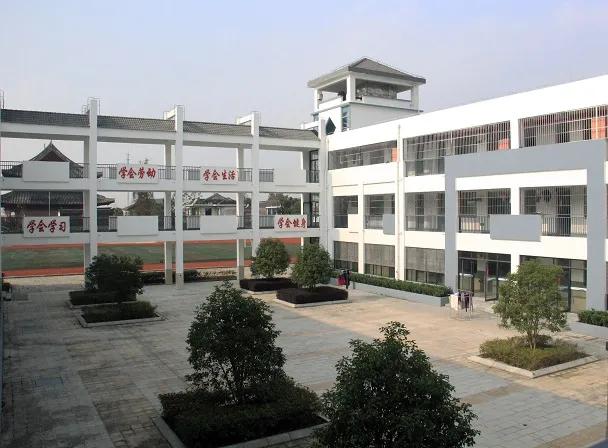 昆山城西这所牛校，实行“小班化、双师制教育模式”