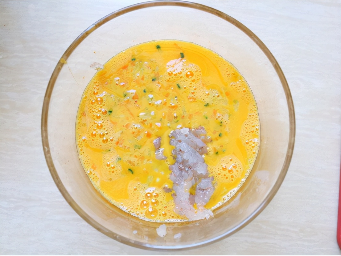 好吃还营养的厚蛋烧，做法很简单，颜值也高，做早餐正合适