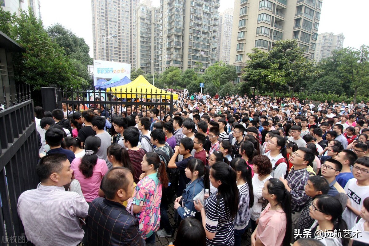 湖南、河南学生考大学到底有多难？最大分数差203分