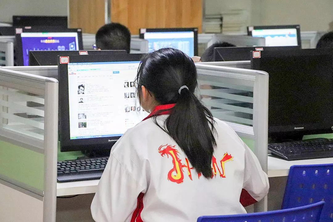 愿你出走半生，归来仍是少年