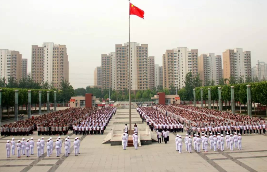 天津排名前四的“金牌”高中，一本率高达80%，天津一中稳居榜首