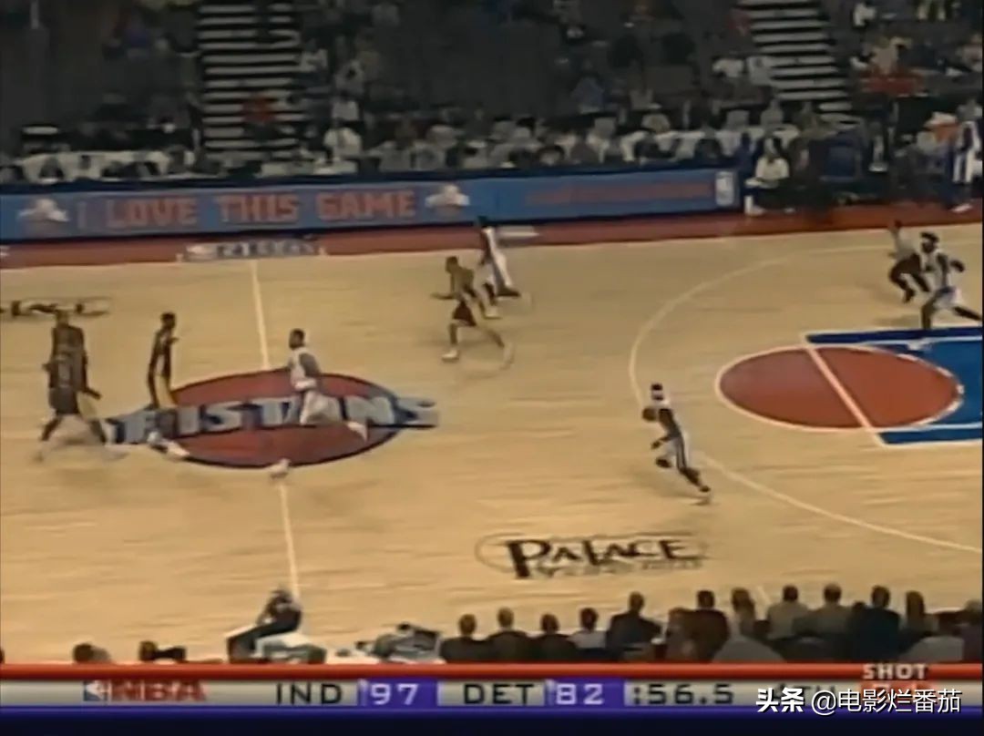 史上最惨烈的NBA斗殴现场！这部纪录片，揭开奥本山宫殿冲突之谜