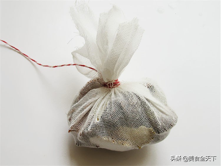 猪身上莫过于猪耳朵有嚼劲了，凉拌猪耳朵你做对了吗？