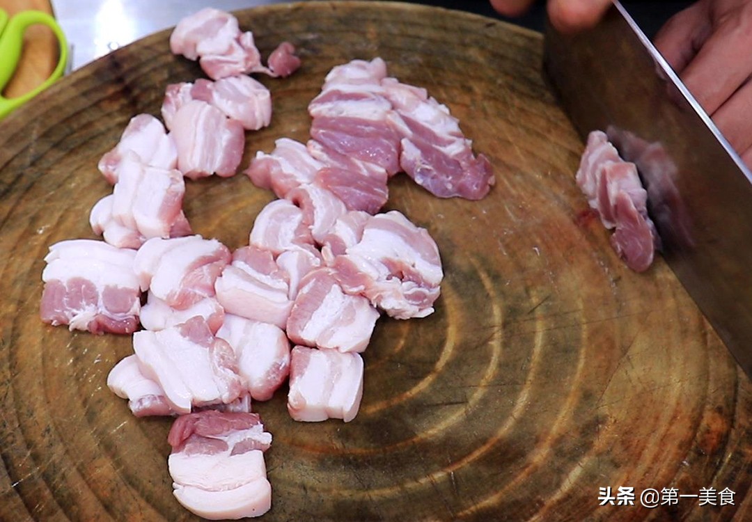 白菜豬肉燉粉條,白菜豬肉燉粉條的家常做法