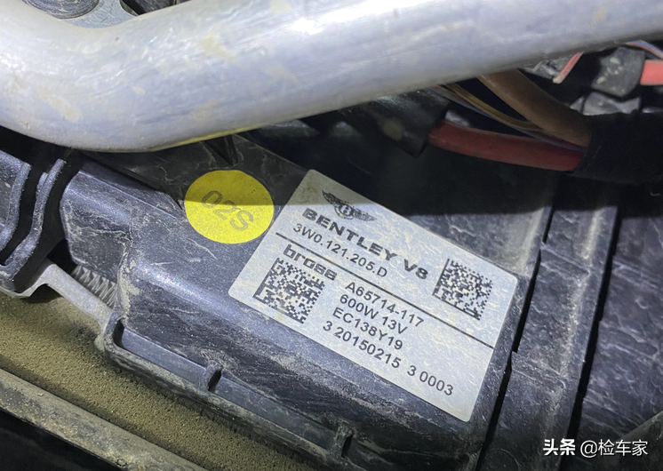 奢华轿跑，才开两万公里贬值130万，168万买台宾利欧陆GT划算吗？