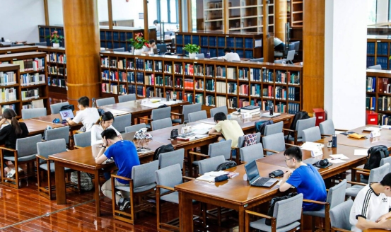 教育部通知，大学生迎来“坏消息”2022年落实，学生：幸亏毕业了