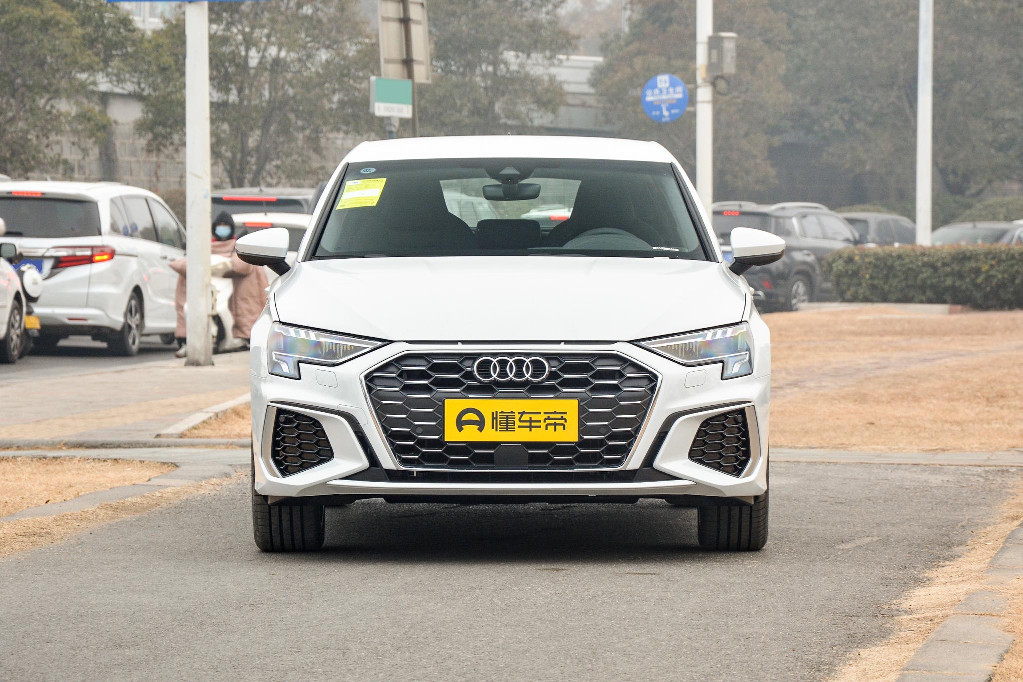 预算20万,小幅度优惠,最低配奥迪a3值得买吗?