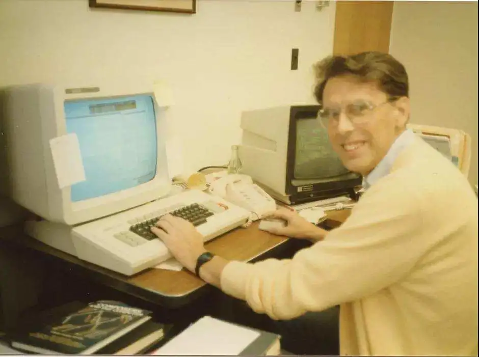 图灵奖得主吐槽中国高校「重科研，轻教育」怪象！你怎么看？