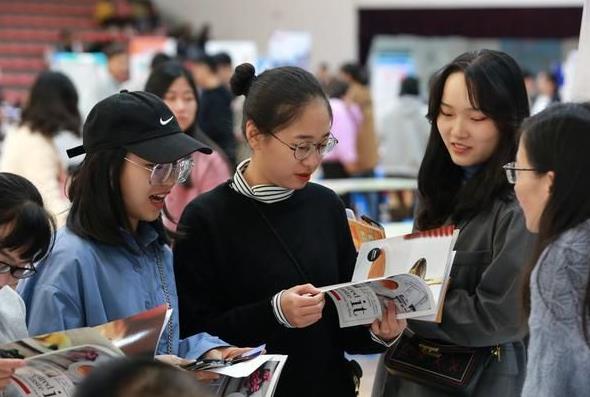 5名硕士就业遇怪事，东北师范大学“招而不聘”，他们该何去何从