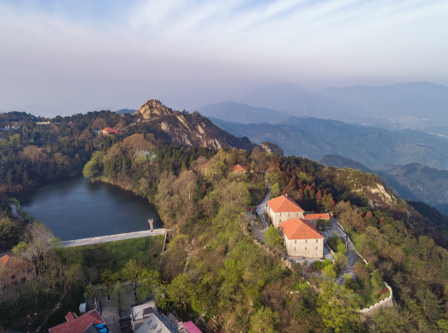 信阳旅游景点大全（河南信阳旅游景点介绍，信阳好玩的地方推荐，信阳必去的五个景点）