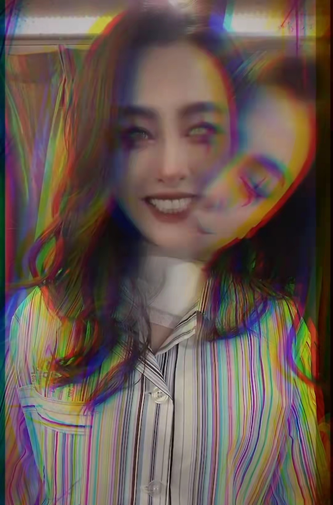 女星万圣节造型惊艳！毛晓彤魔女张嘉倪天使，赵雅芝化身霸气女王