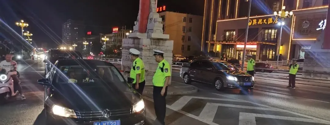 夜查酒驾直播,忻州交警全力护“双节”平安!| 有安全 更团圆