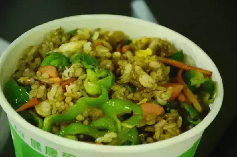 火了！江苏“高颜值”大学：坐拥空调宿舍，出门就是地铁，小龙虾吃到爽！