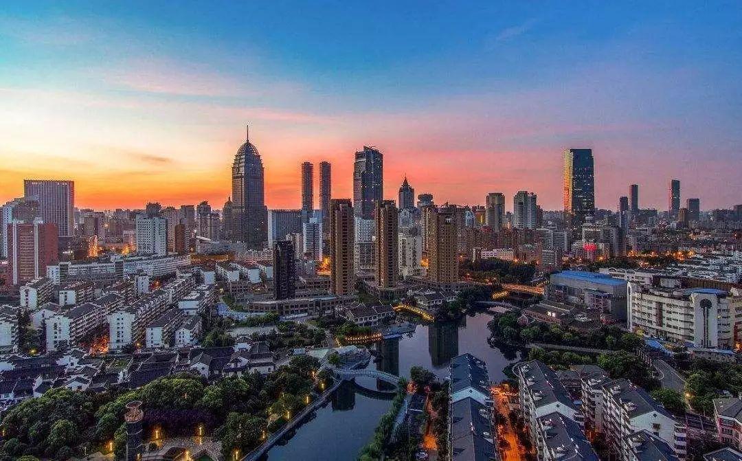 宁波VS无锡，长三角“南北双星”，谁更胜一筹