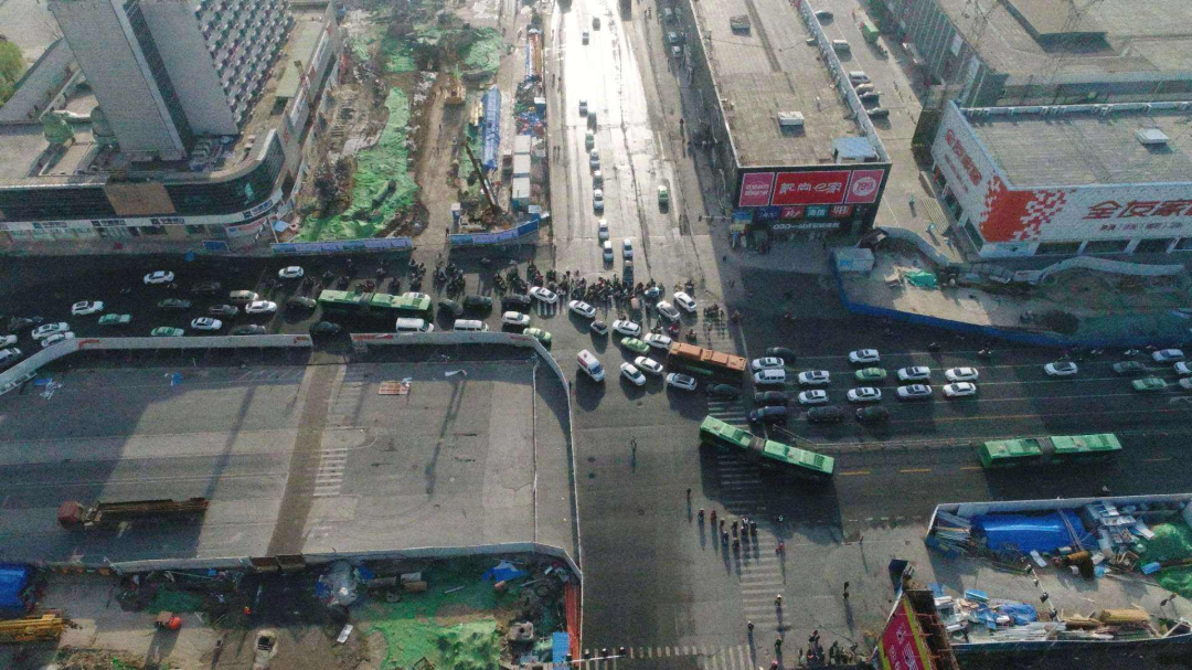 闯红灯扣几分,闯红灯扣几分罚多少钱2022
