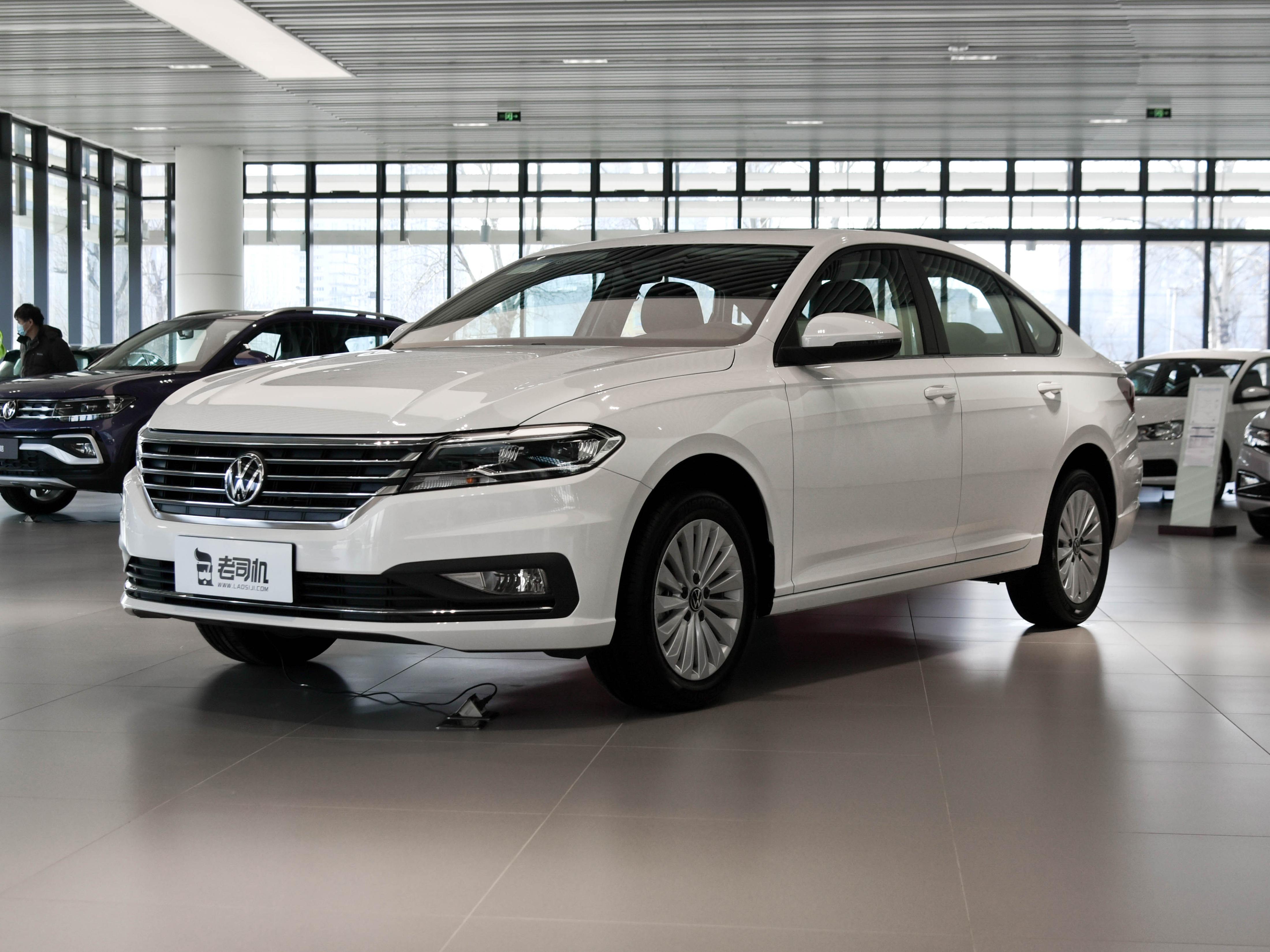 5.5L油耗大家轿，低价高配合资销量高，价格不错，带你看大众朗逸