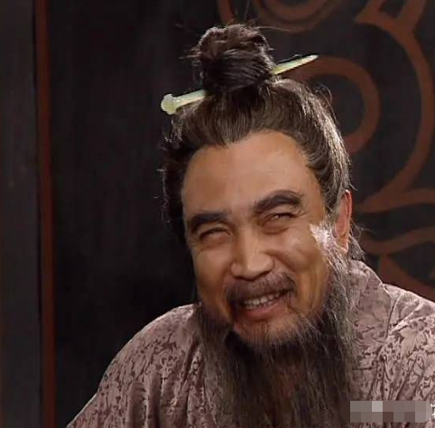 1990年,导演王扶林正在为《三国演义》遴选角色.