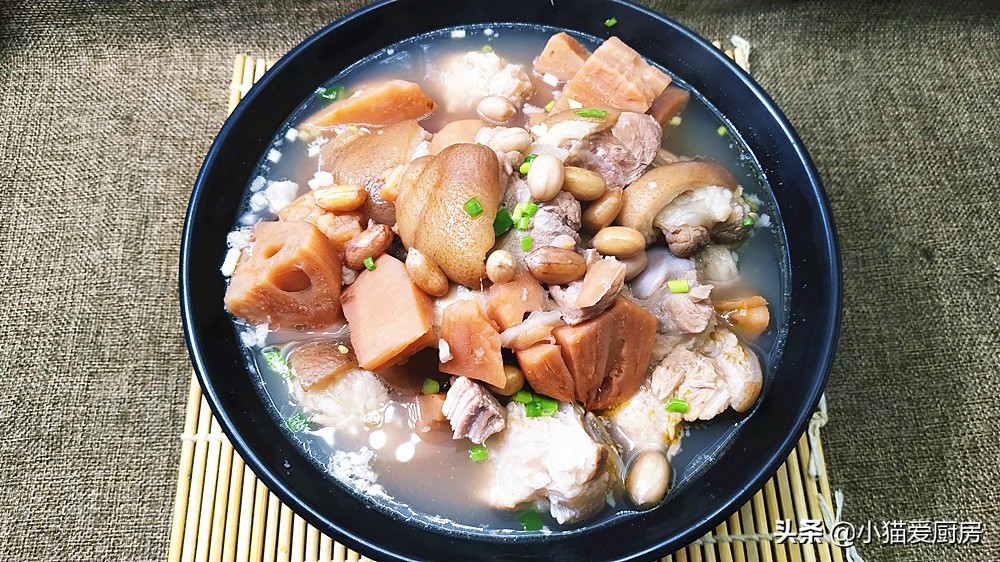 猪蹄炖莲藕汤的做法 - 智能马桶之家