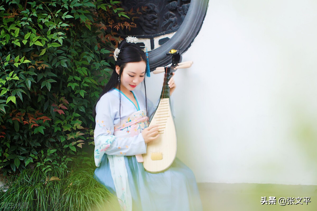 搊，一个极其常用的方言口语词，《汉语大词典》不能完全解释清楚