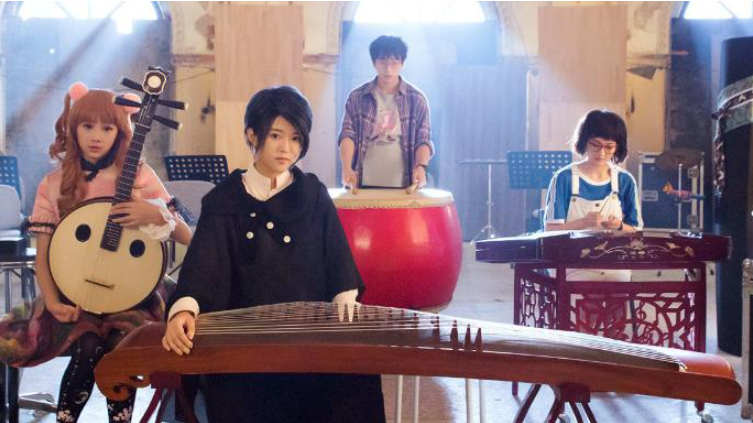 《闪光少女》:勇敢维护梦想,才是热血的青春